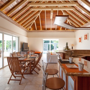 dining-room-florence-track2