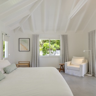 bedroom-2-les-sables-track3