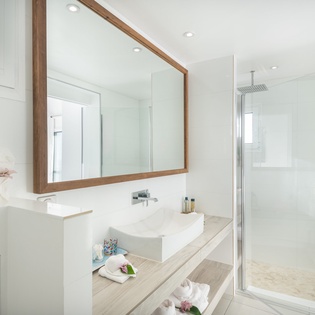 bathroom-3-Blue Diamond-track1