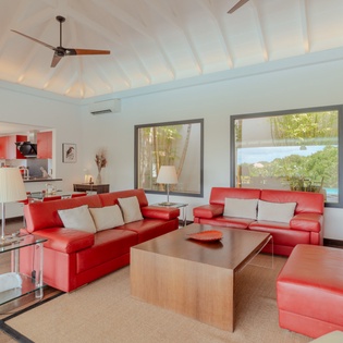 living-room-la-maison-rouge-track3