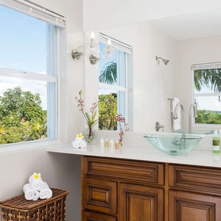 Bathroom at IE VBL, Ocean Pt/Taylors, Turks & Caicos