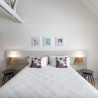 bedroom-2-greystone-track2