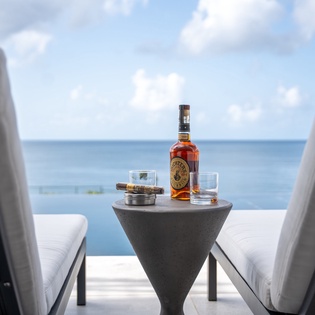 exterior-reve-noir-track14