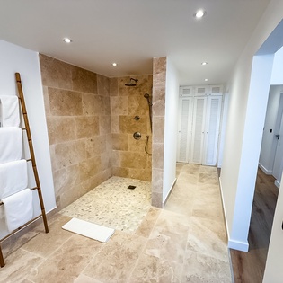 bathroom-1-la-desirade-track2