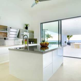kitchen-the-beach-house-track1