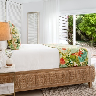oceanside-tower-bedroom1-track1