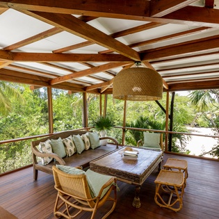 exterior-1-the-catch-track7