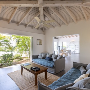 living-room-no-limit-track1