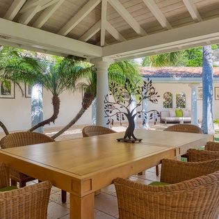 25-PetitePlage5-OutdoorSeating