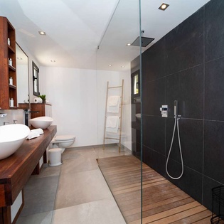 Bathroom at WV RID, Anse des Cayes, St. Barthelemy