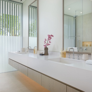 primary-bedroom-beach-enclave-the-reserve-villa-3-track3