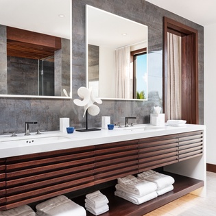 bedroom-1-vision-beach-track2
