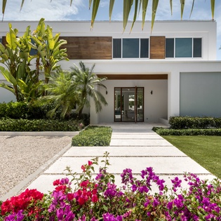 outside-view-turqouise-track3