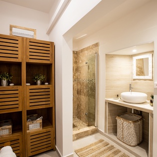 bathroom-3-azur-dream-track2