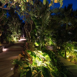 exterior-nightly-3-casa-dolce-track1
