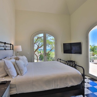 22-Beauvoir-Bedroom2