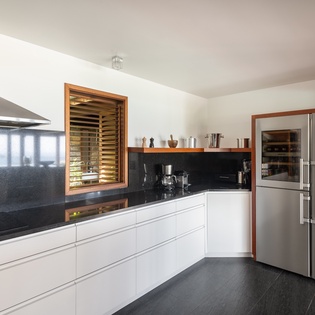 Kitchen-Kyr-Track-3