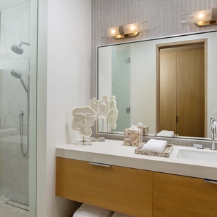 bedroom-7-footprints-track2