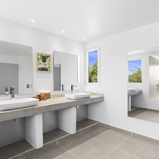 bathroom-4-palm-bay-track10
