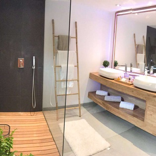Bathroom at WV RID, Anse des Cayes, St. Barthelemy