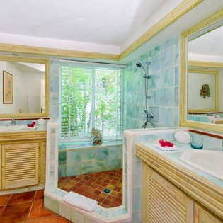 Bathroom at SXM SER, Beach Side/Baie Rouge, St. Martin