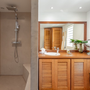 bathroom-3-baltazar-track2