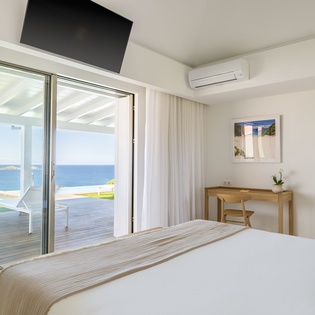 bedroom-2-indigo-track1