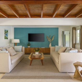 living-dining-room-la-roche-dans-i-eau-track3