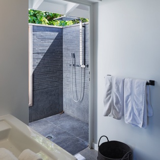 bathroom-2-avalon-track1