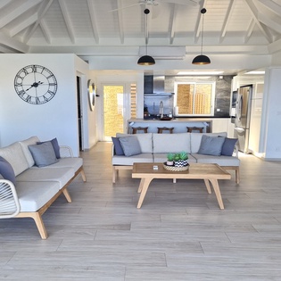 living-room-cacao-track1