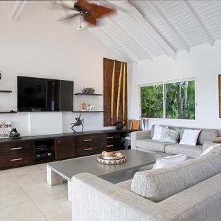 21-SoleLuna-LivingRoom