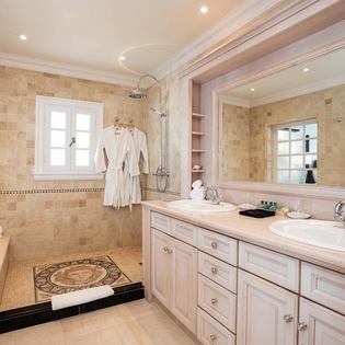 22-LesPalmiers-Bathroom