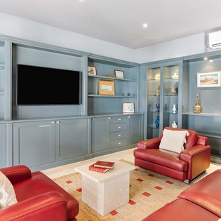20-PetitePlage4-TVRoom