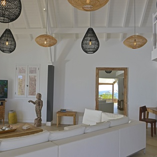 living-room-lagon-estate-track3