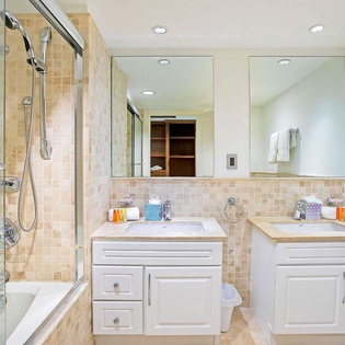 Bathroom at PIE COV, Beachfront/Cupecoy, St. Martin