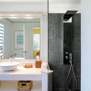 Bathroom at PIE LIB, Beach Side/Baie Rouge, St. Martin