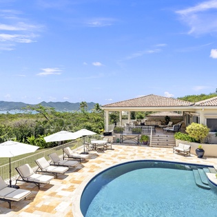 Exterior-Maison de Reve-Track-27