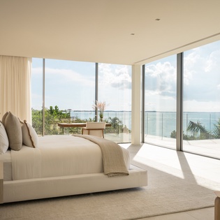 primary-bedroom-beach-the-reserve-villa-1-track2