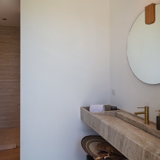 bathroom-5-bel-air-track1