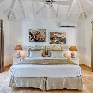 bedroom1-la-pinta-track2