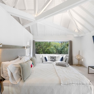 bedroom-1-greystone-track7