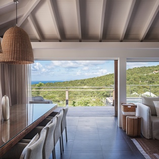 living-room-avalon-track3