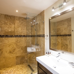 bathroom-7-azur-dream-track3
