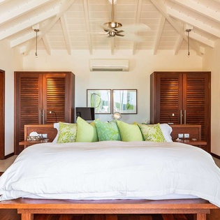 Bedroom at WV MER, Gouverneur, St. Barthelemy