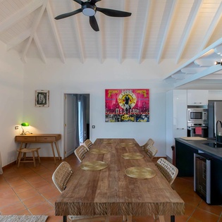 living-room-polo-track3
