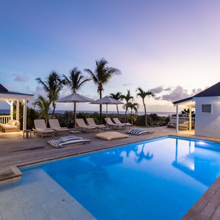 25-villa-by-night-coco-paillette