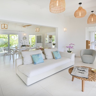 living-room-villa-marris-track2