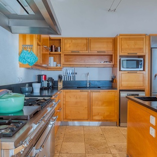 22-PetitePlage5-Kitchen