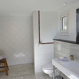 34-SALLE DE BAIN3 LB © LEROI