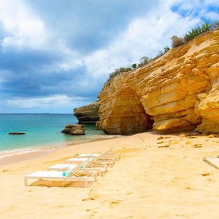 BAHAXA KAN, West End, Anguilla